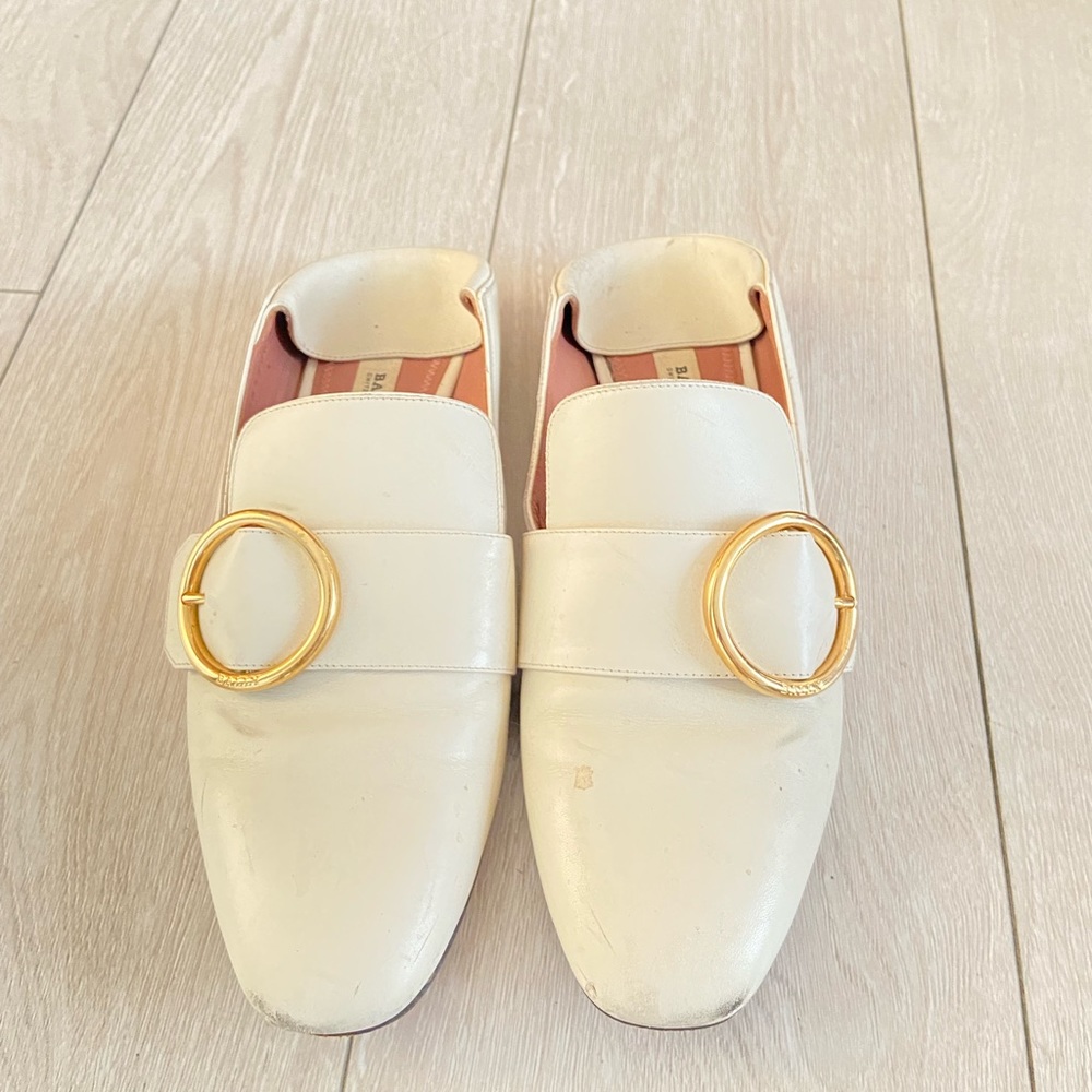 Bally flat